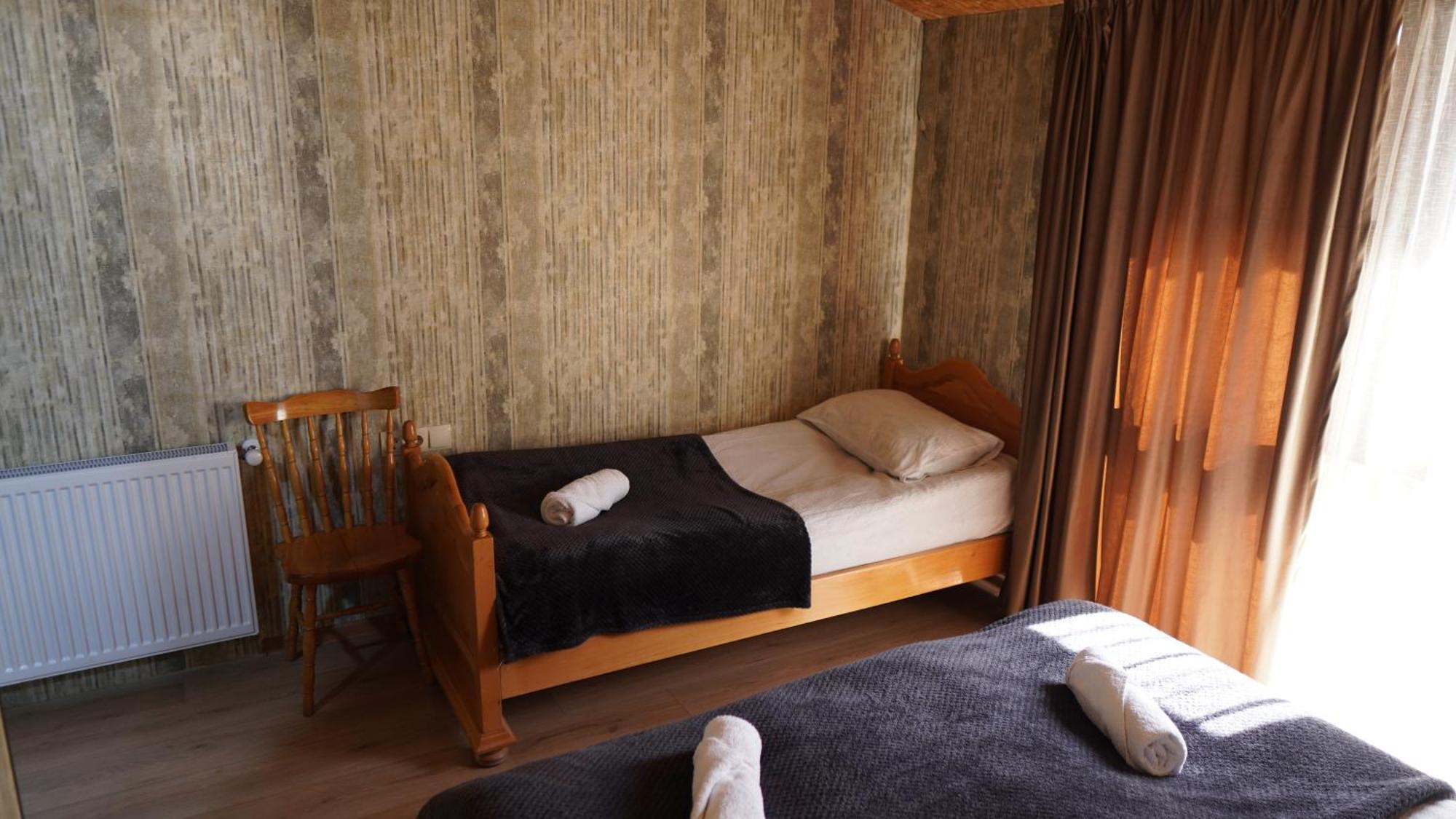 Archil And Nino Gigauri Guest House Kazbegi Exterior foto
